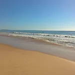 Luxurious T2 Apartment, Olhos Dagua 아파트