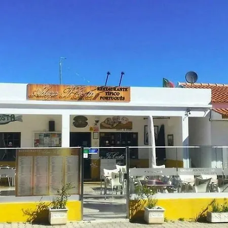 Apartmán Family 2br With Large Terrace, Pools & 8-min Walk To Falesia *