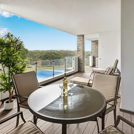 Luxurious T2 Apartment, Olhos Dagua * Albufeira